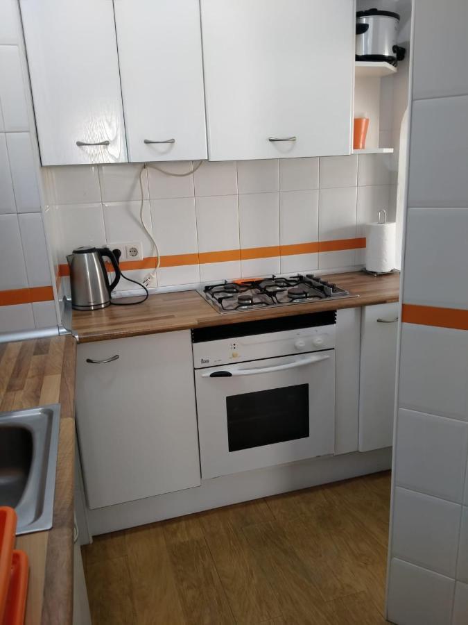 Spacious 1 Bedroom Apartment, Centre 3i