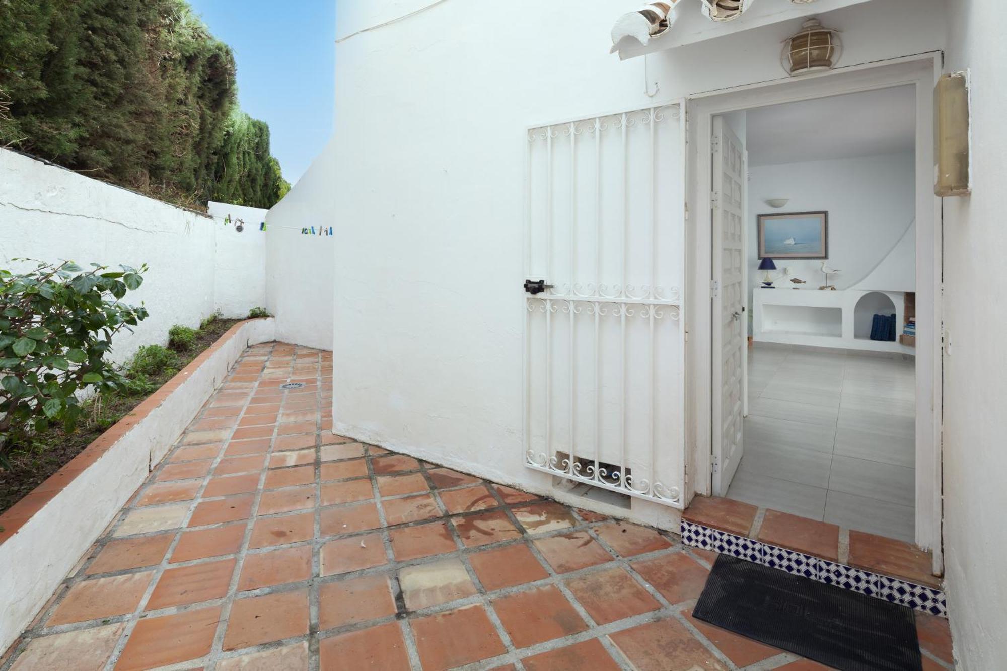 Bright Spacious 1 Bed Apartment