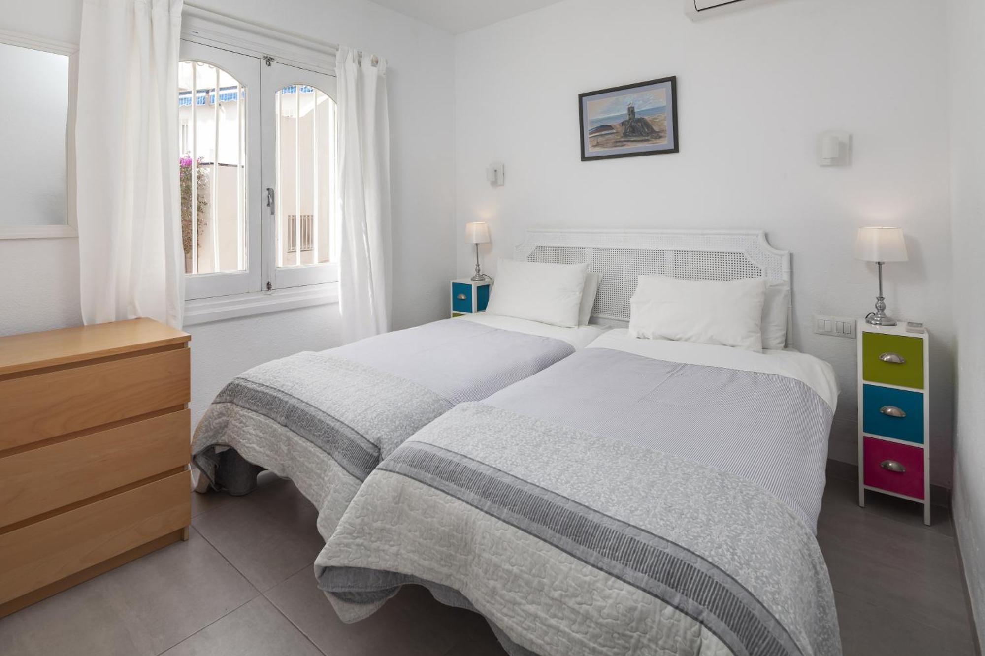 Bright Spacious 1 Bed Apartment *