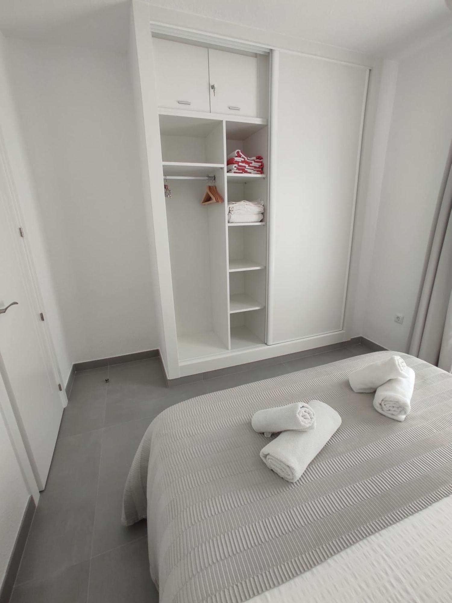 Apartment Residencial Pinos 3 *