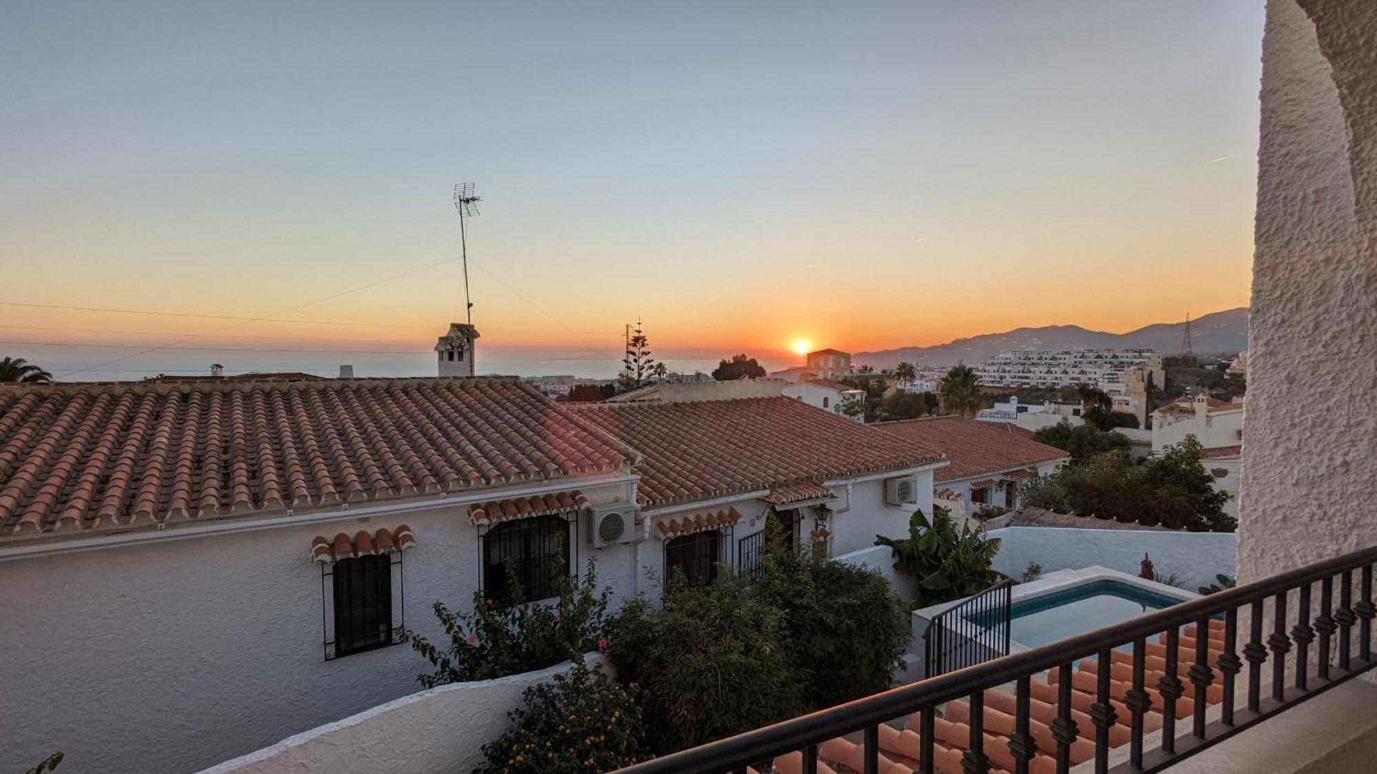 Pousada Little Castle: Sea & Mountain Views In