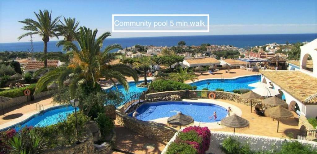 Little Castle: Sea & Mountain Views In * Nerja