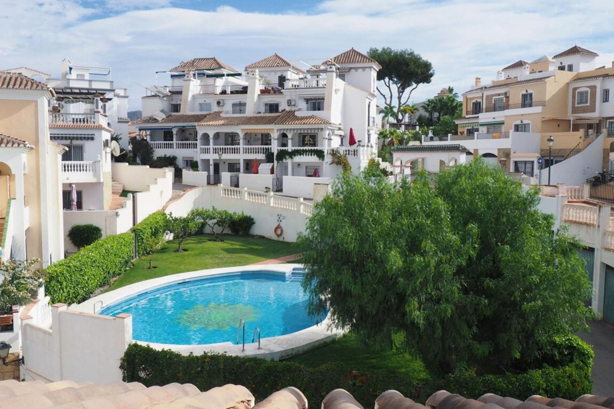 Stylish Private Pool Ideal For Large Family Villa *