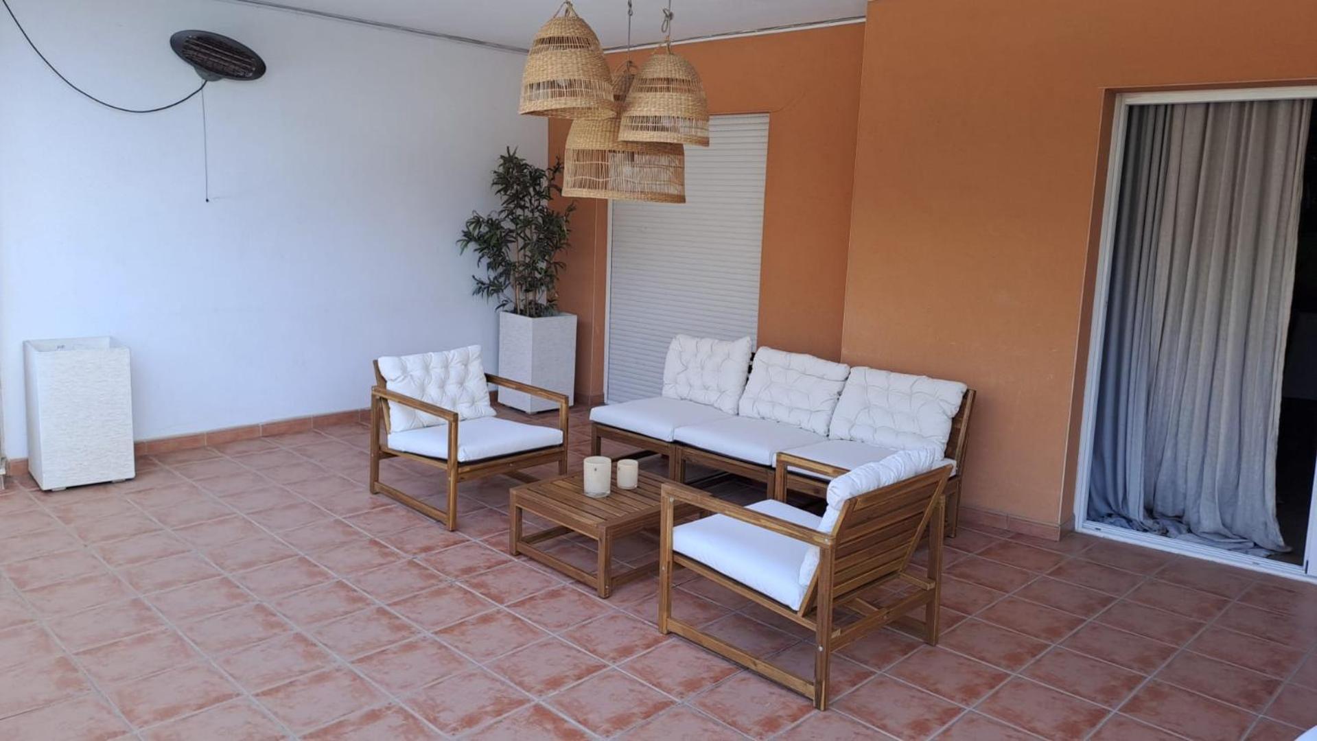 Rubarsal 1e Menyber Apartment