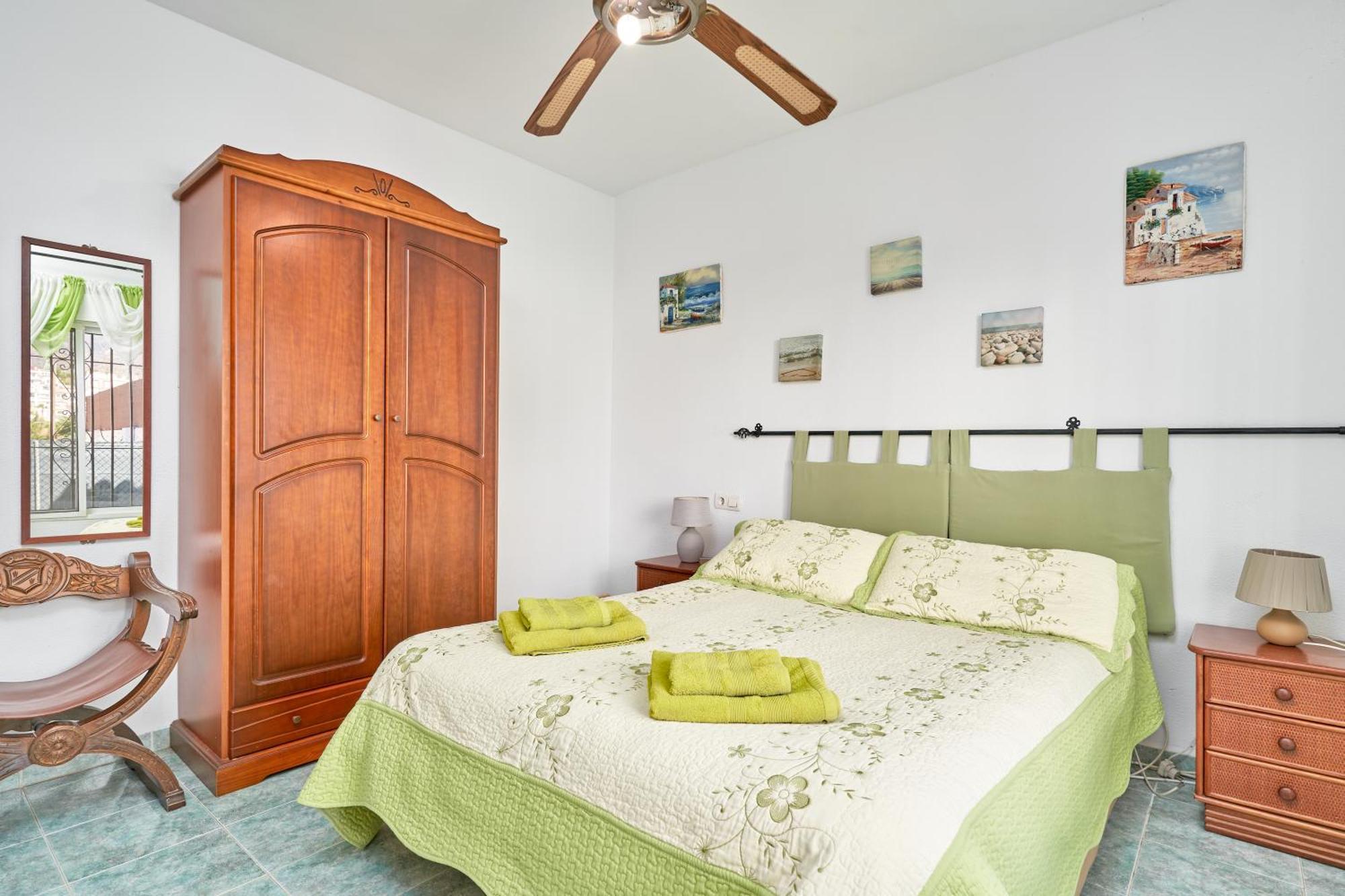 Charming Townhouse In Nueva Casa de férias