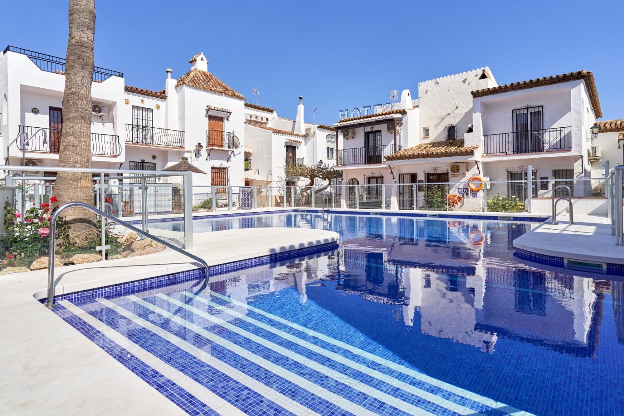 Casa de férias Charming Townhouse In Nueva Nerja