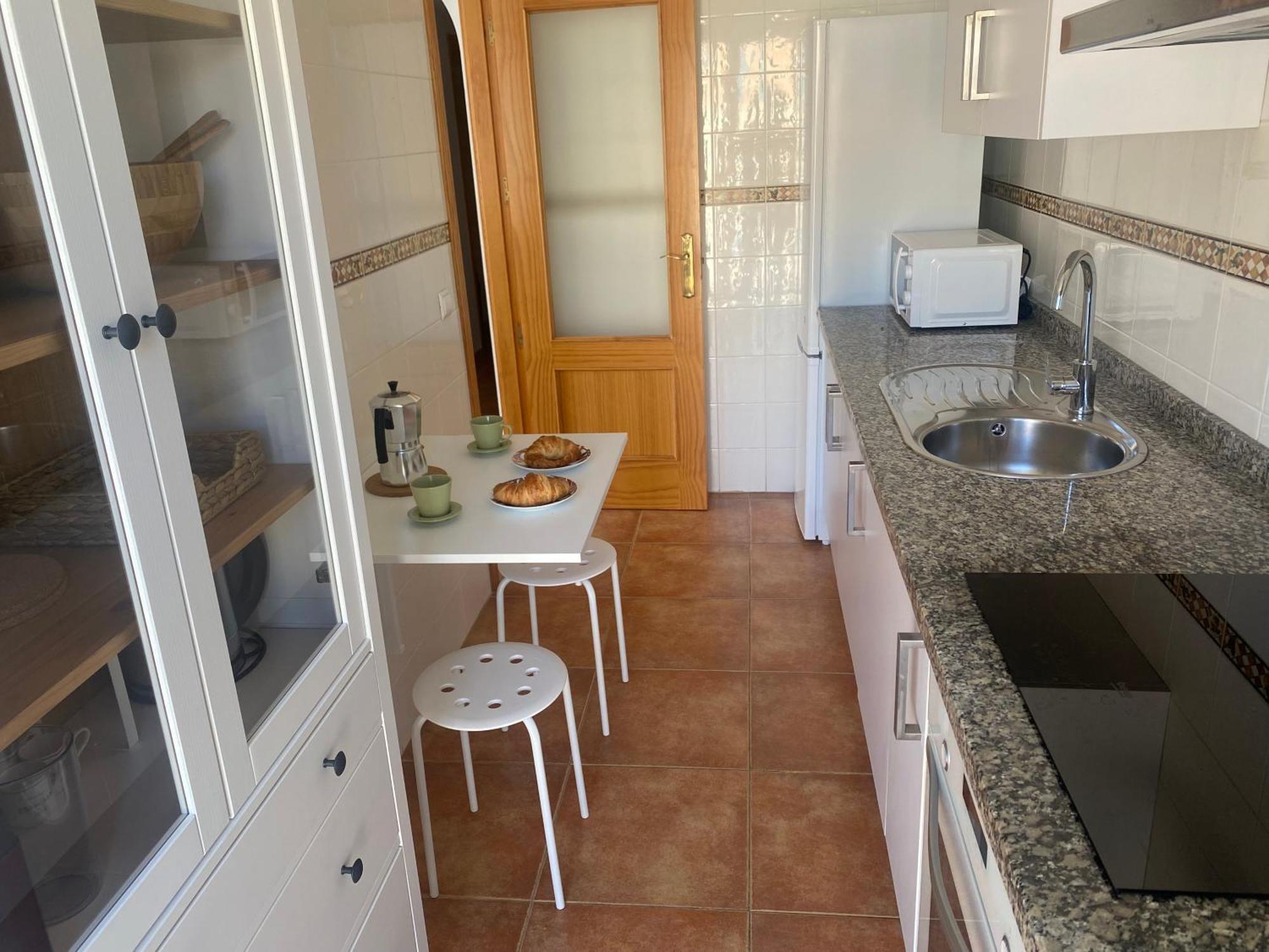Apartamento Nuevo Con Parking Y A 300 Metros Playa Nerja