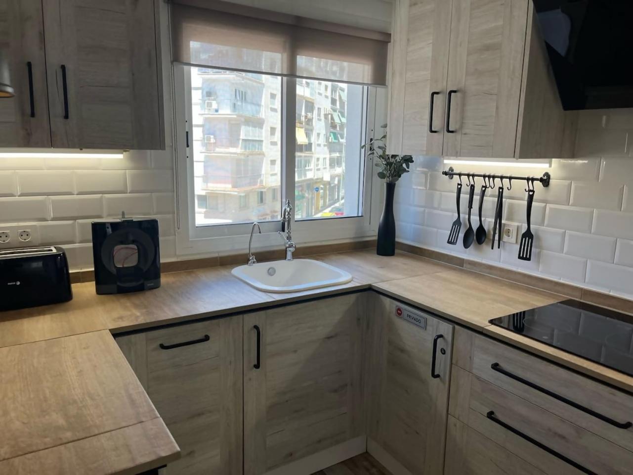 3 Hab Con Parking Junto A La Playa Apartment Nerja