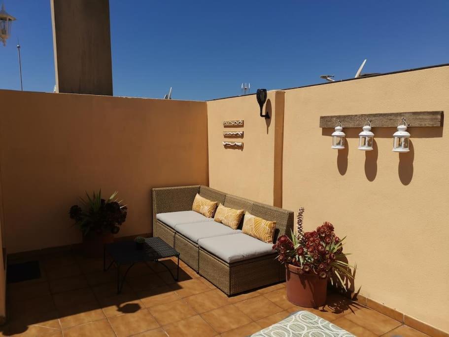 Atico Fresco Y Luminoso Con Aparcamiento Privado Apartment