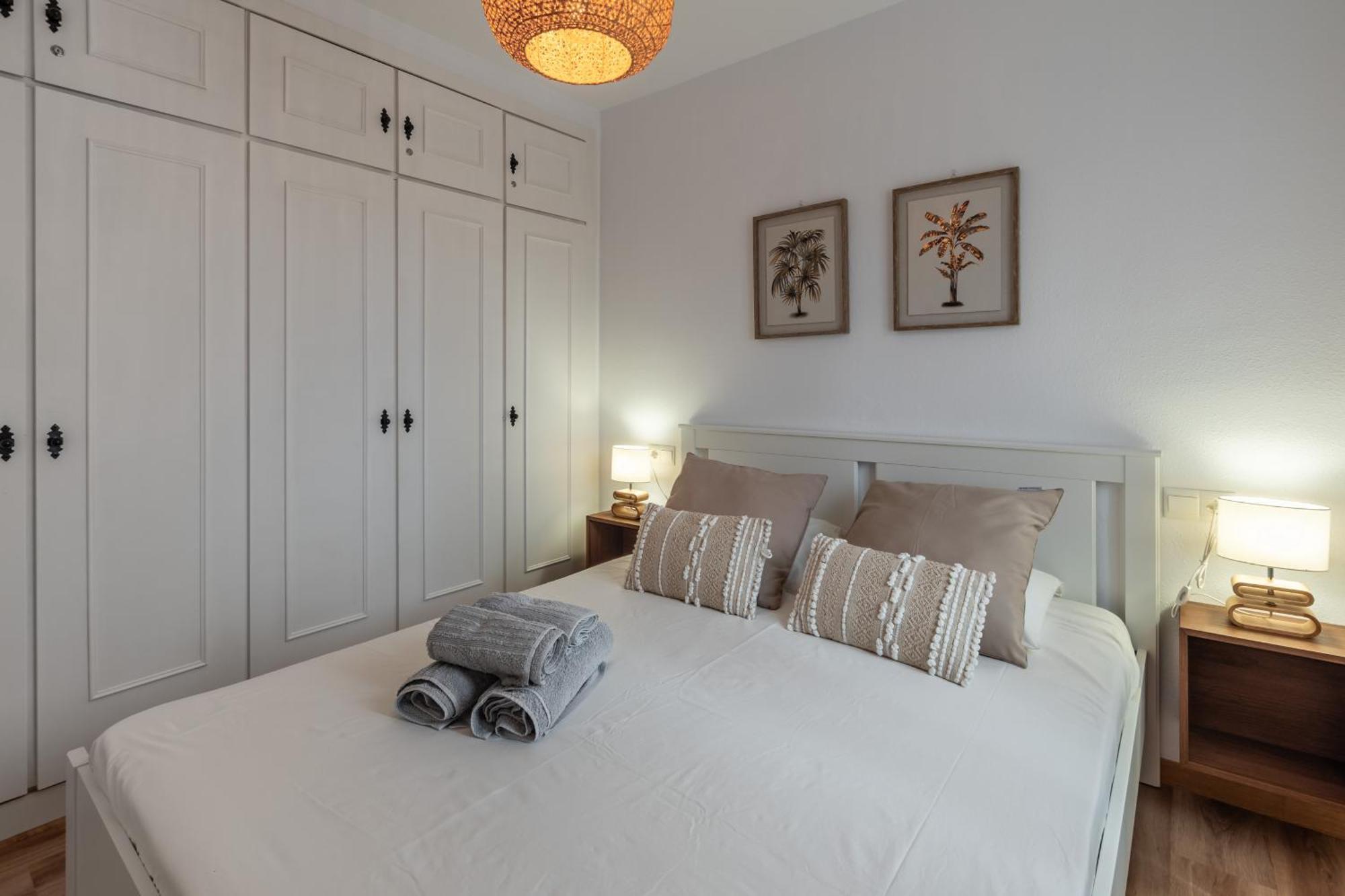 Renovated On Beachside With Pool Apartment Nerja