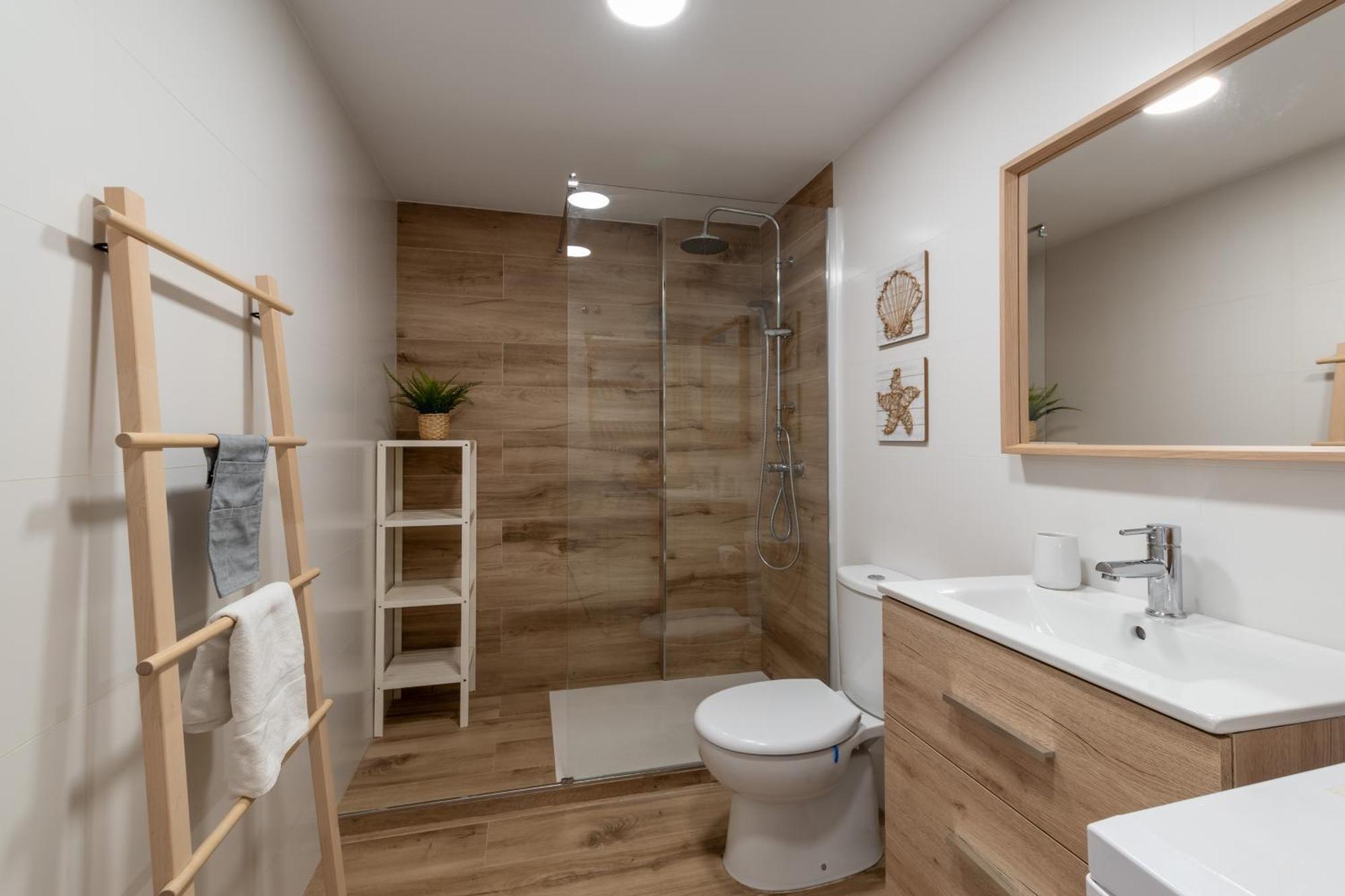 Renovated On Beachside With Pool *