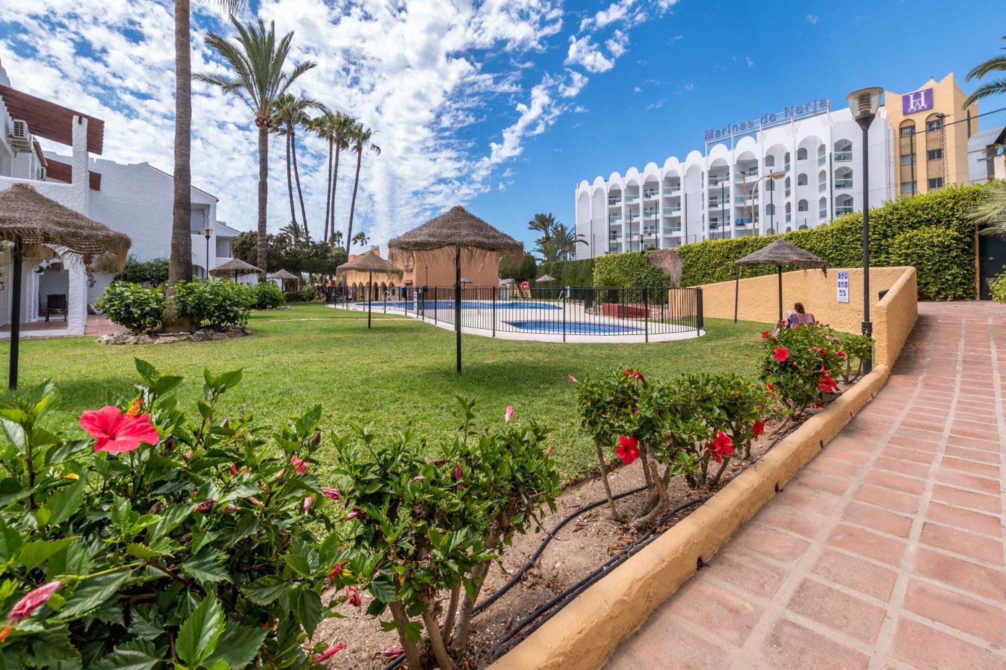 Renovated On Beachside With Pool * Nerja