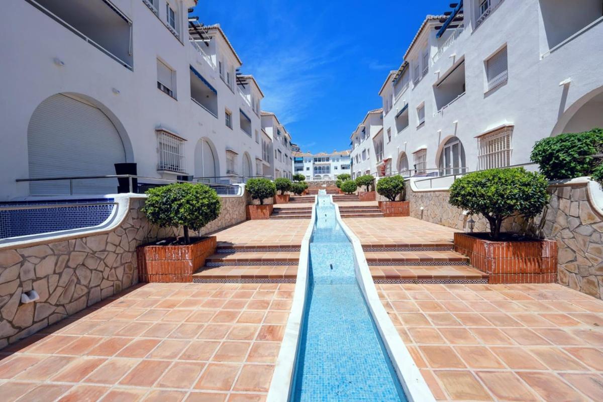 Fuentes De Blq A Apartamento Nerja