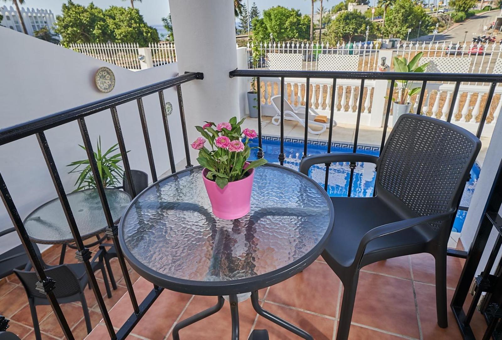 Pura - Private Jacuzzi & Heated Pool