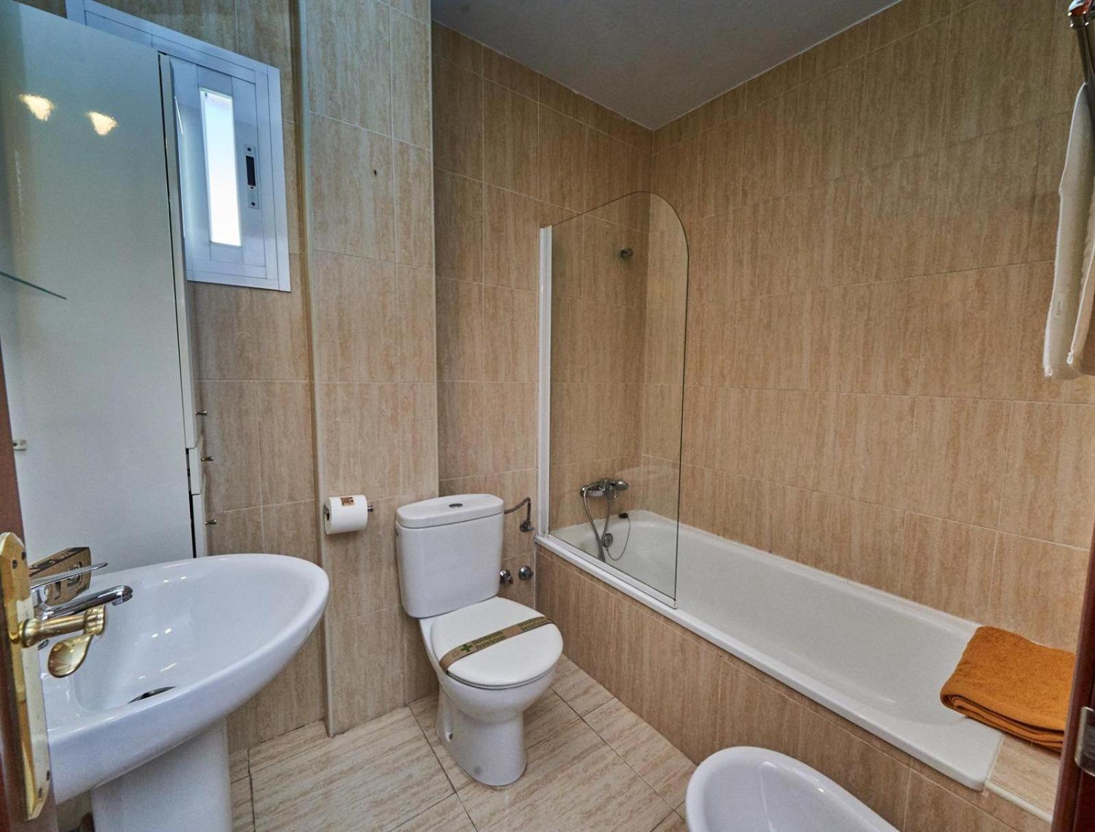 Pura - Private Jacuzzi & Heated Pool *