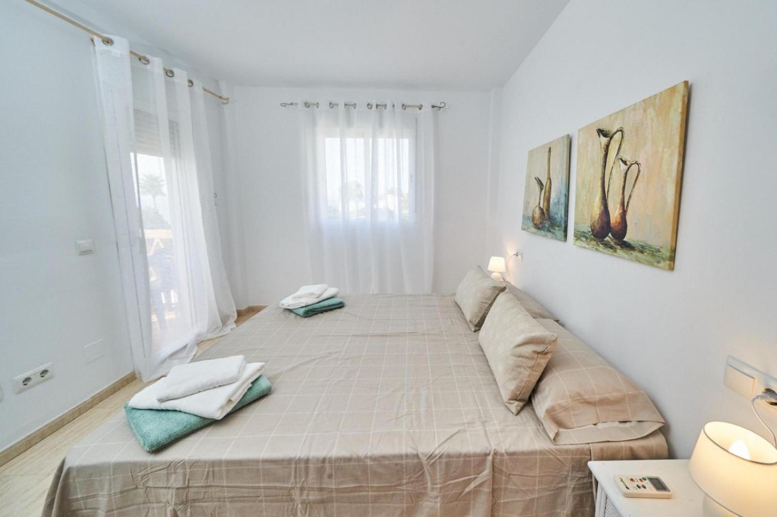 Pura - Private Jacuzzi & Heated Pool Vakantiehuis