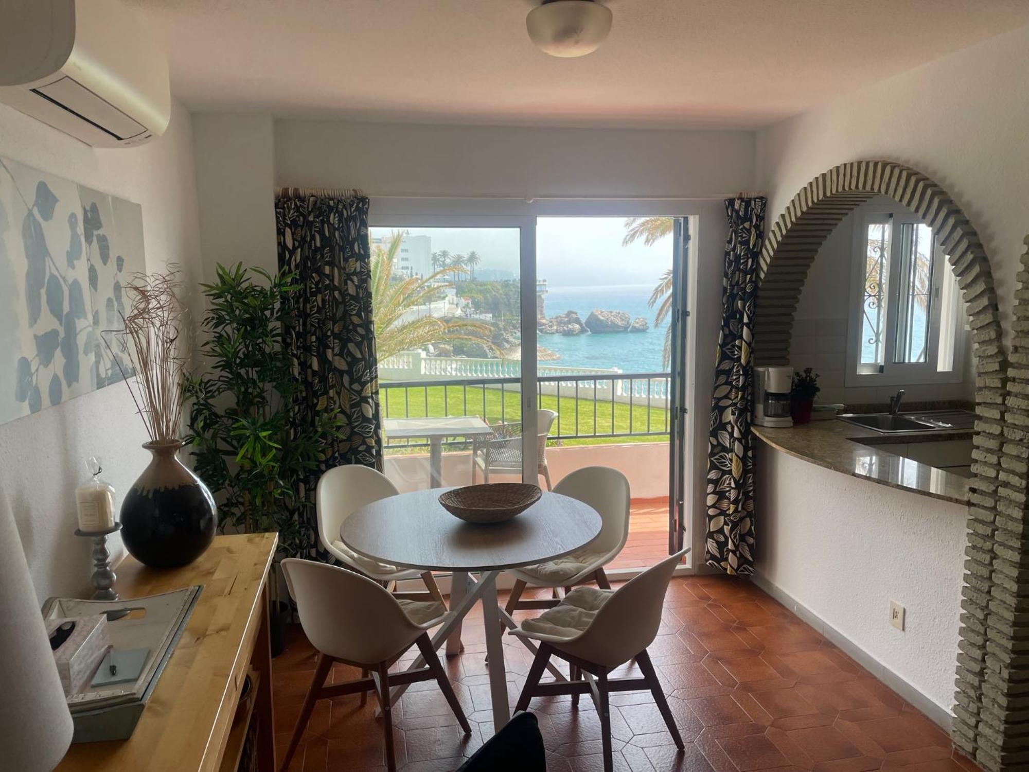 Palmeras 8 Menyber Apartment Nerja
