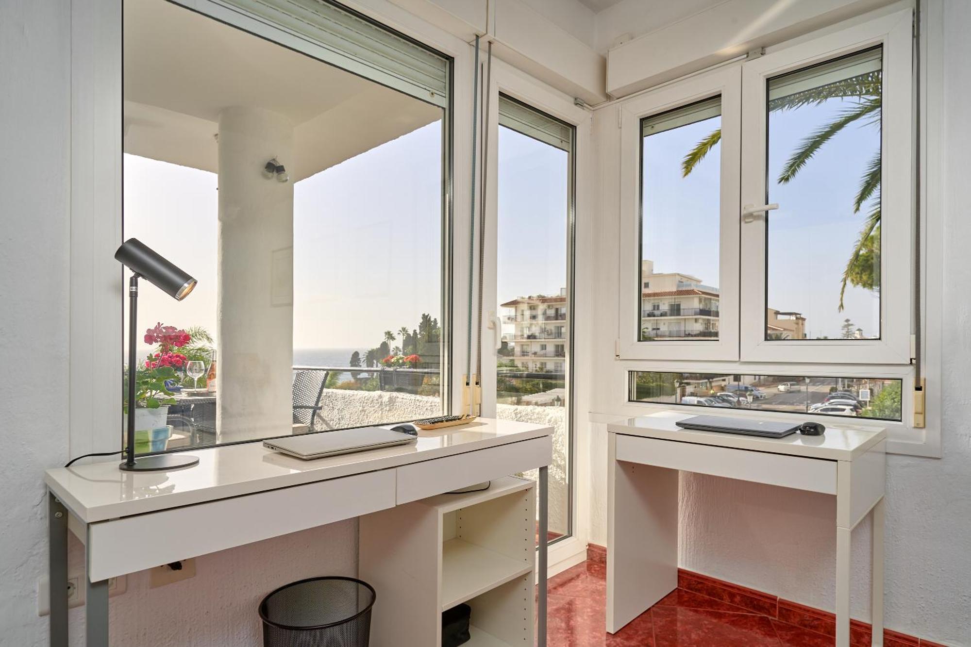 2 Bedrooms 2 Bath Appartement Nerja