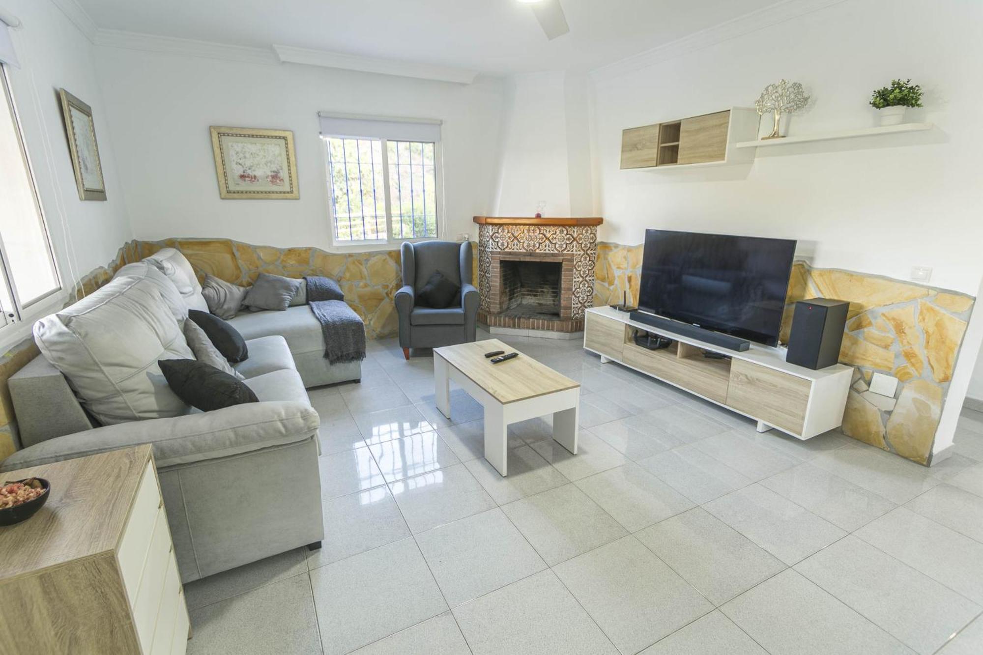 Marimel Con Piscina Privada Nerja
