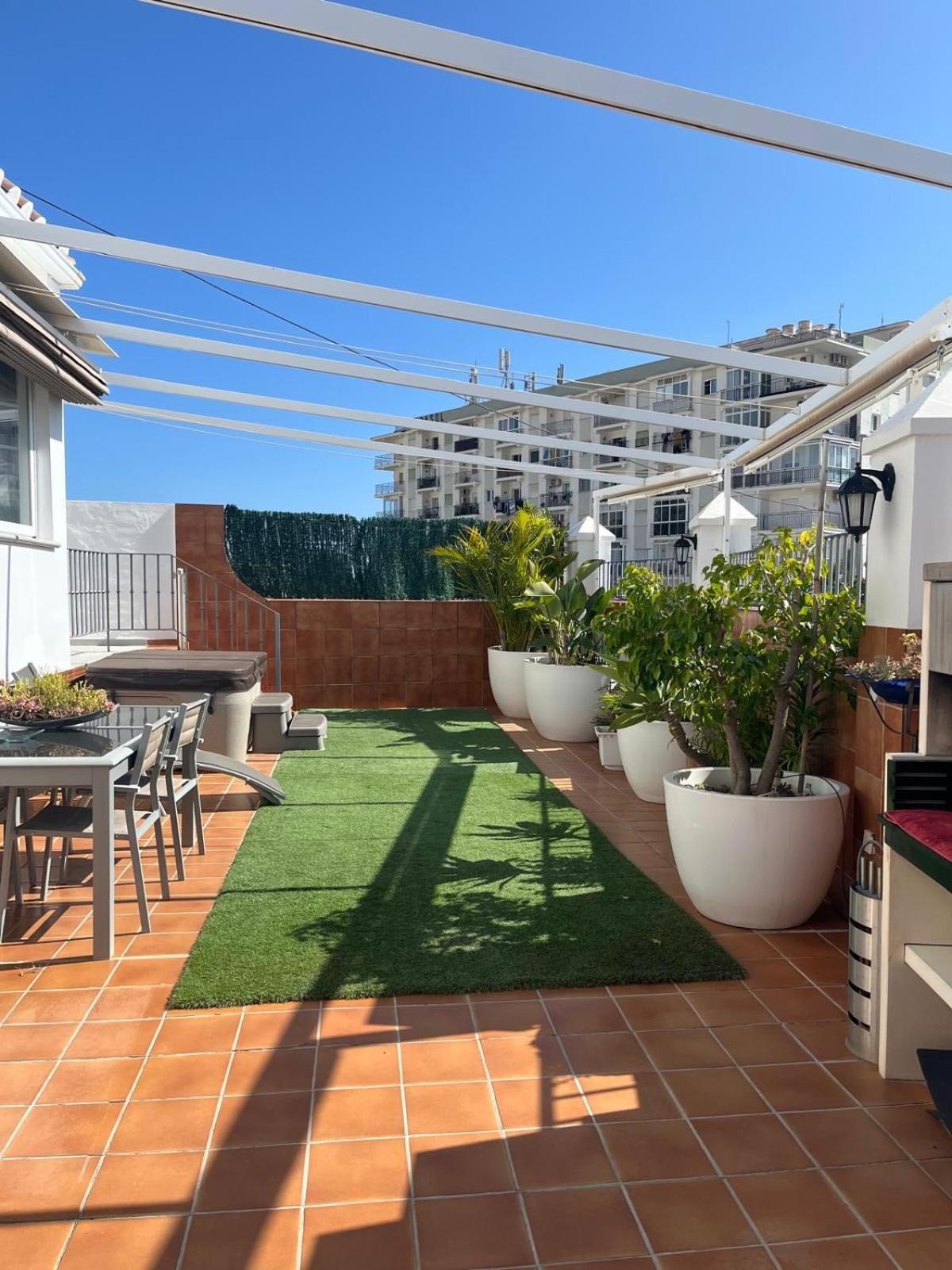 Apartment Condal - Jacuzzi & Bbq