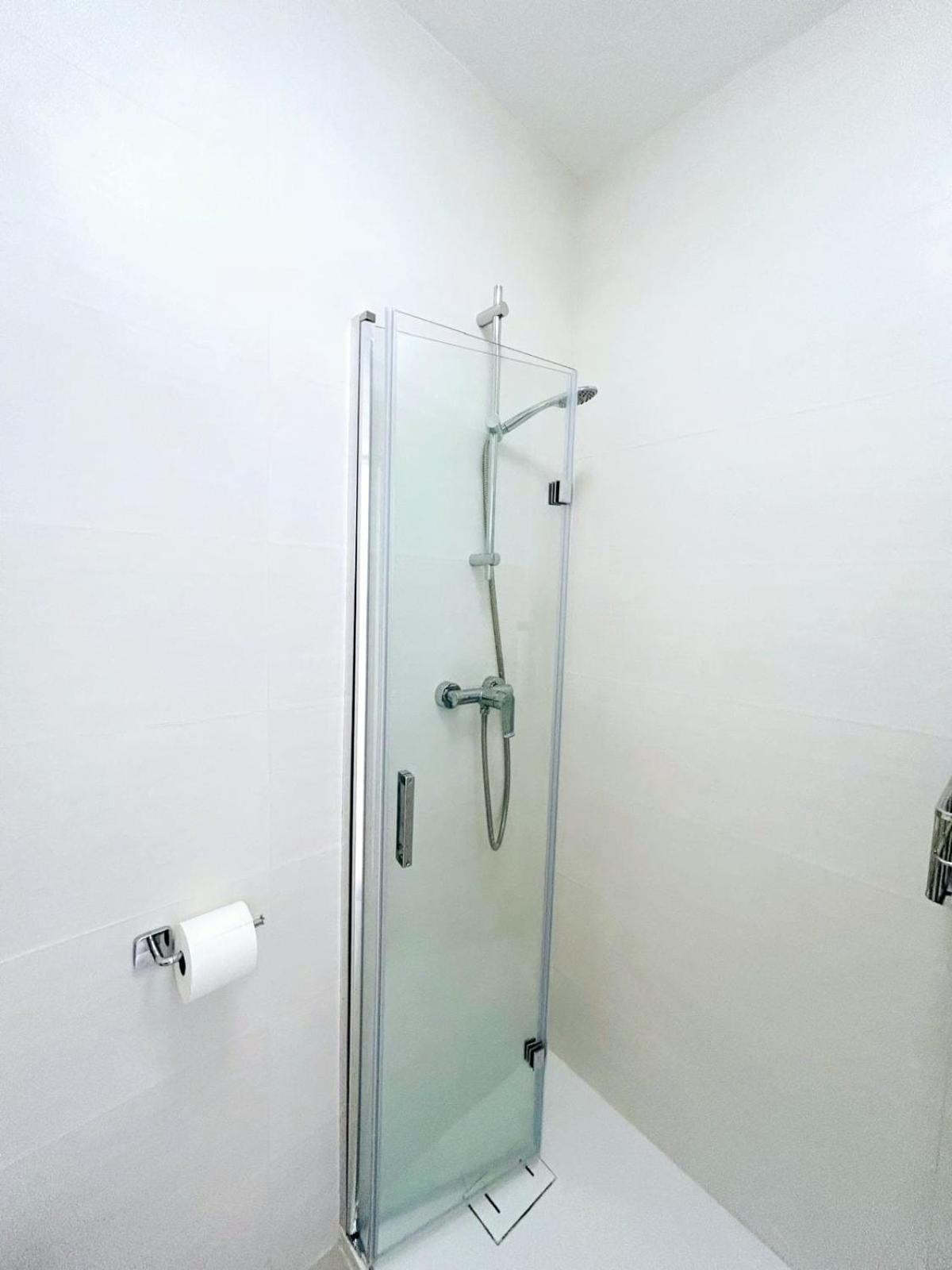 Prachtig Gerenoveerd Met Airconditioning, El Capistrano Village * Nerja