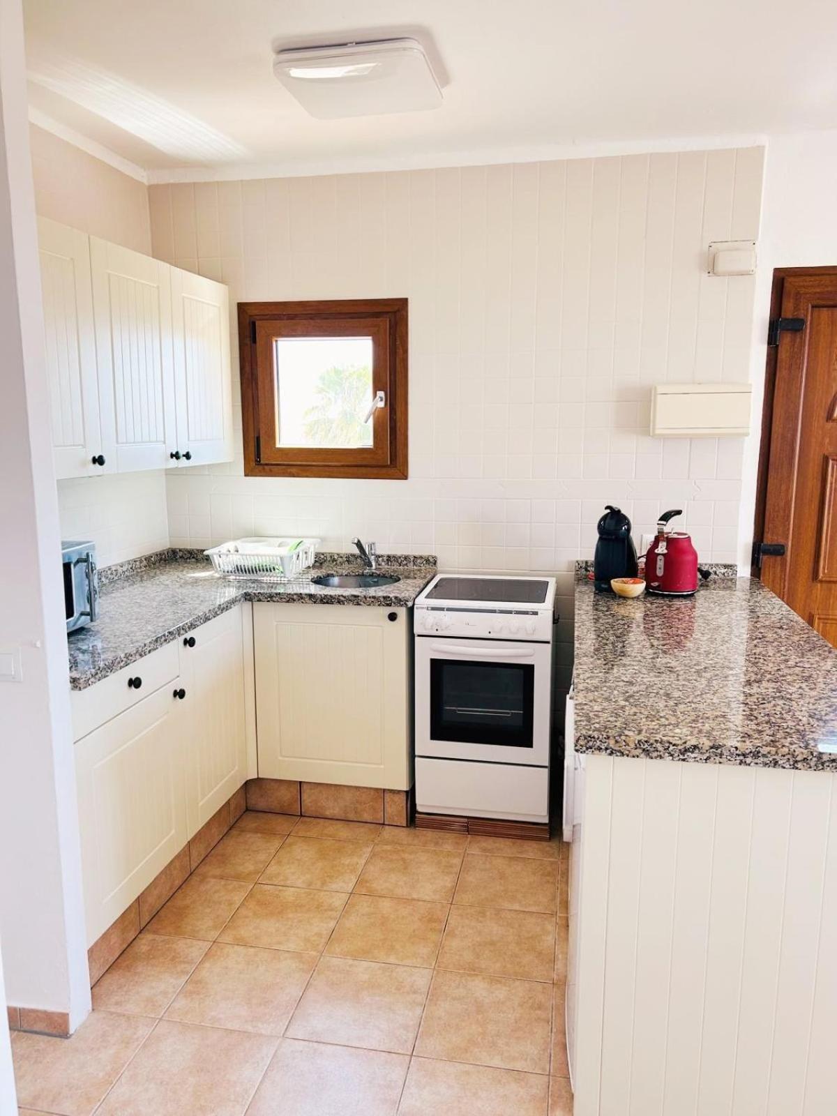 Apartment Prachtig Gerenoveerd Met Airconditioning, El Capistrano Village