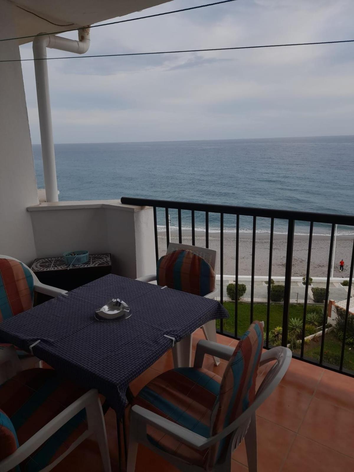 Apartment Precioso Frontal Al Mar Nerja
