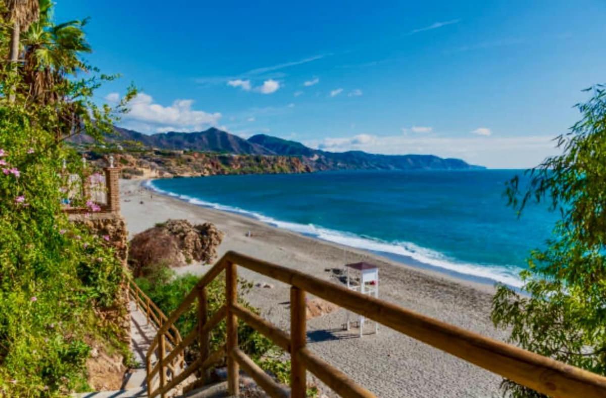 Casa Paz - 2 Bed 1 Bath Terrace Views Apartment