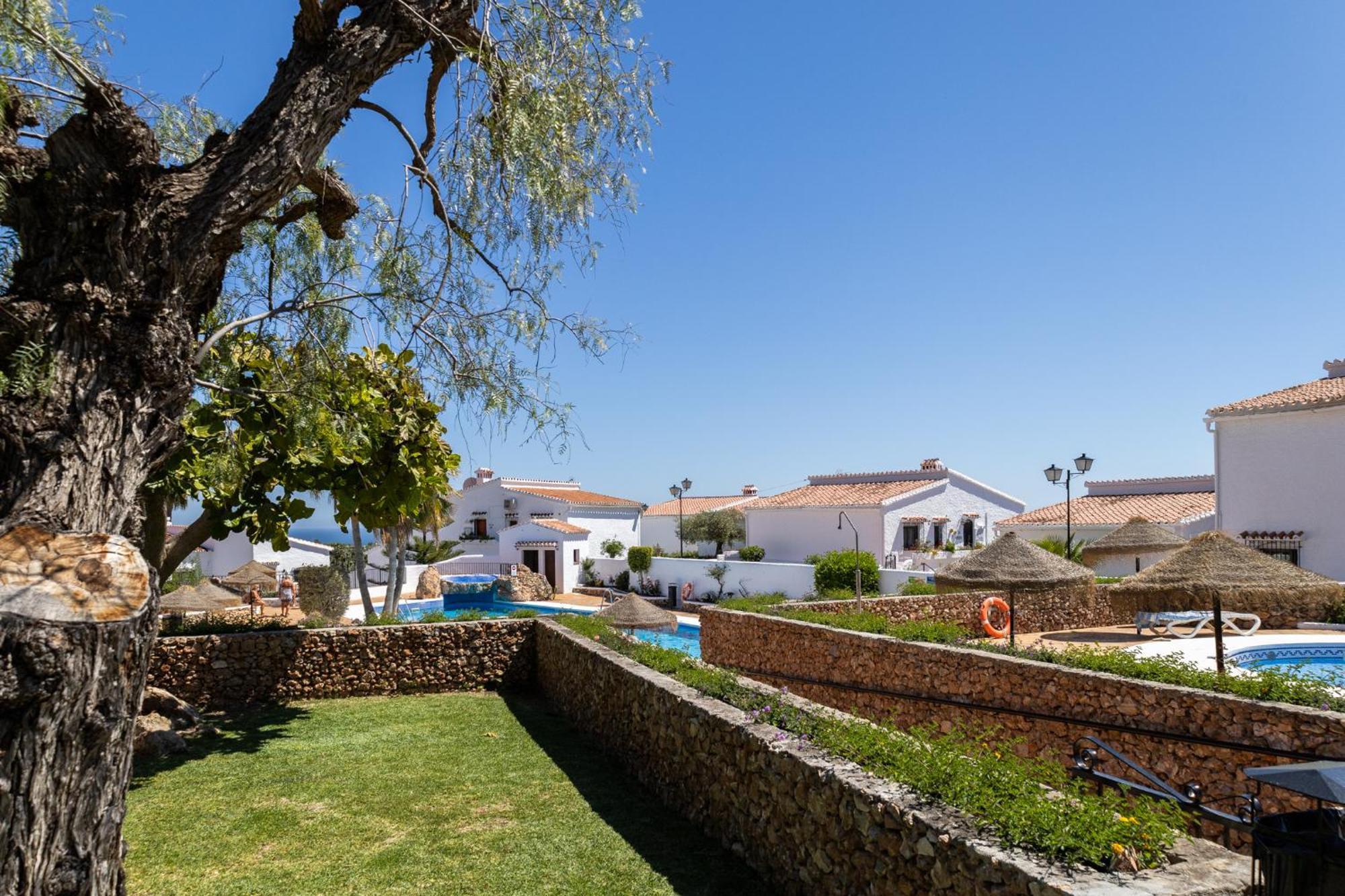 Capistrano Village B, 1 Bedroom + Free Wi-fi Apartment