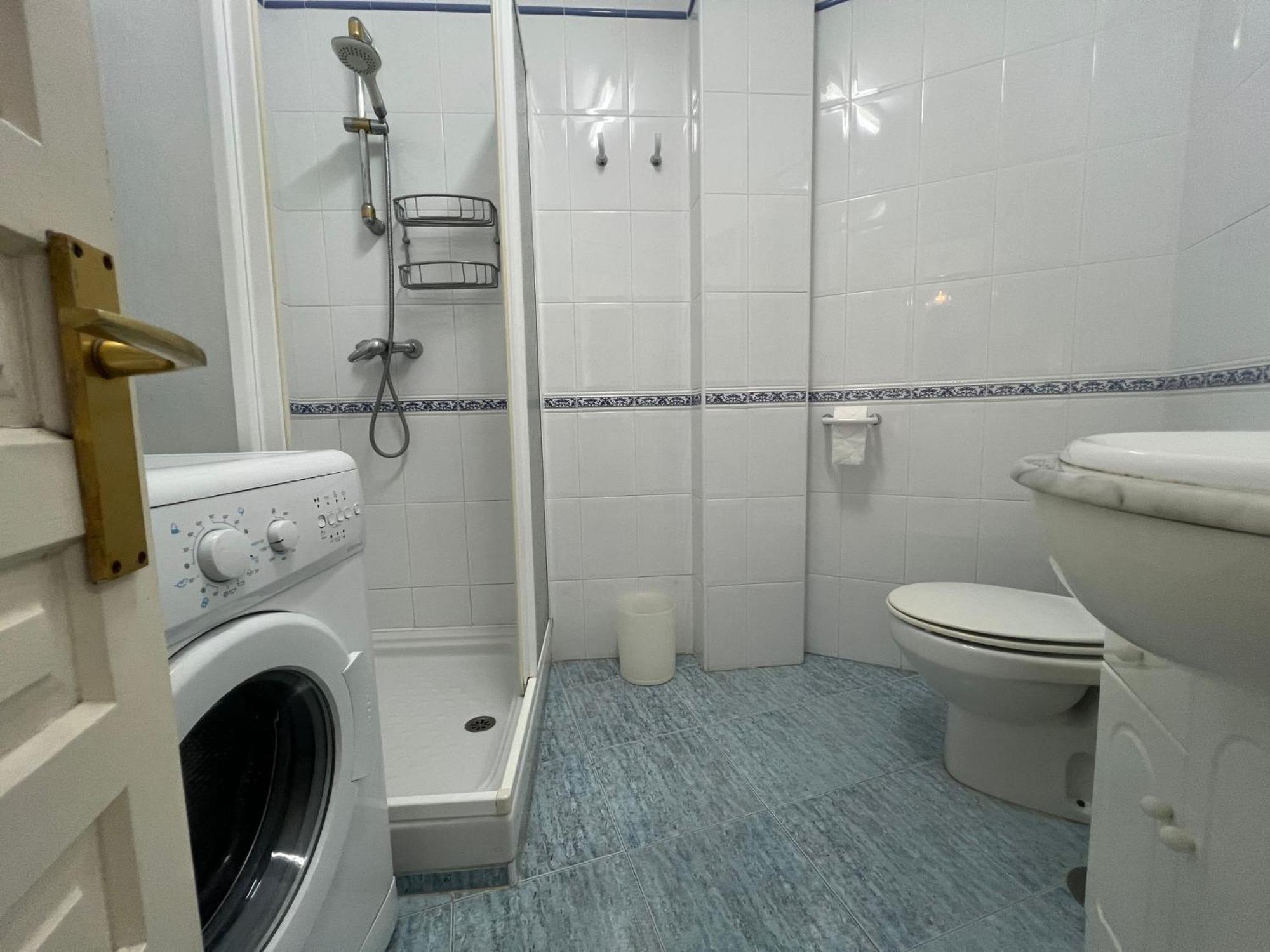 Cd-2635 Two Bedroom Apartment *