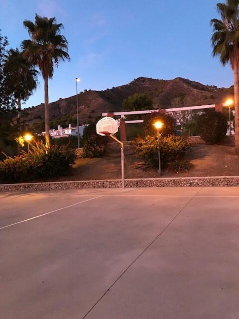 Completely Renovated Large Apt, Amazing Sea Views Appartement