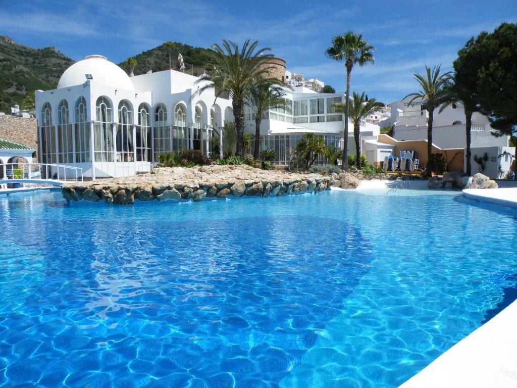 Completely Renovated Large Apt, Amazing Sea Views Appartement Nerja