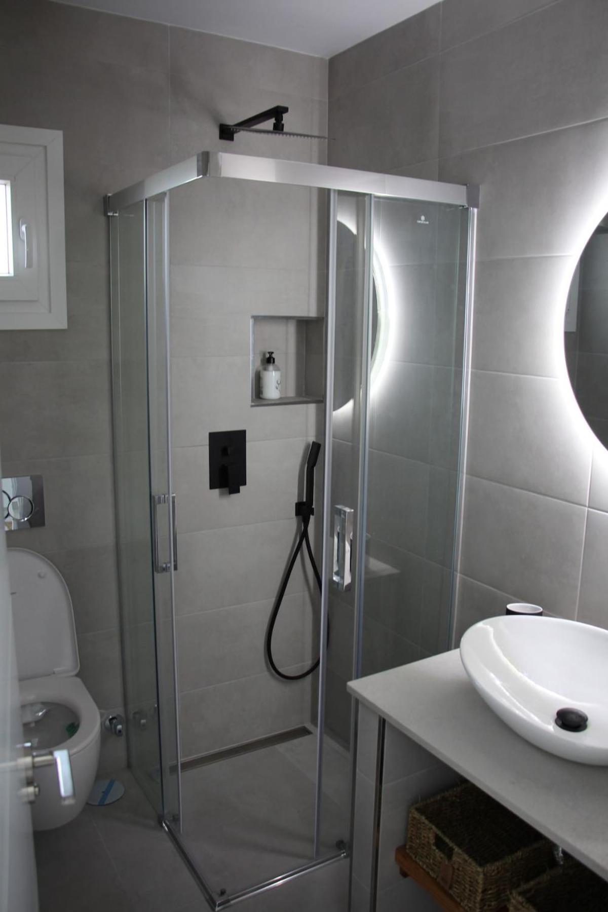 Appartement Completely Renovated Large Apt, Amazing Sea Views *