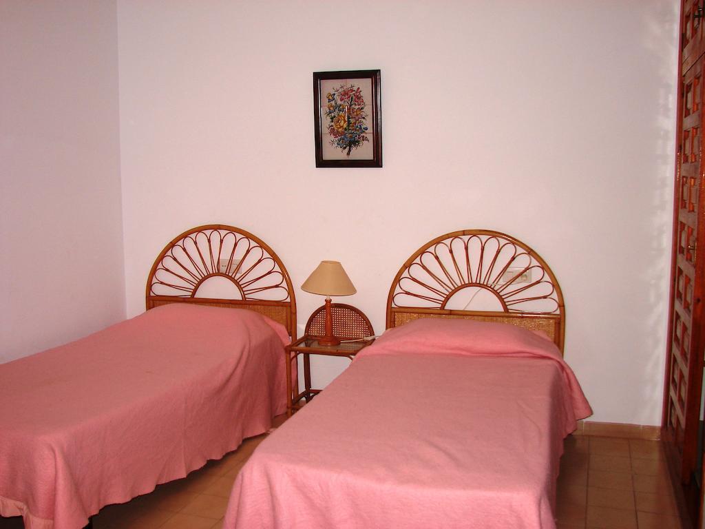 Apartamento Urb. La Hacienda, 16 *