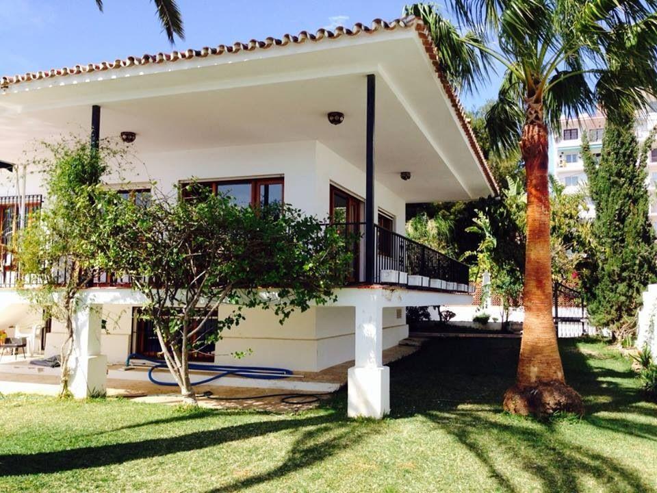 Maria De Waard Villa