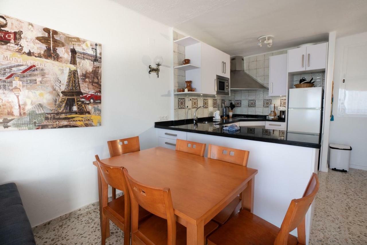 Urb. Punta Lara, Plza. Sevilla 2, 2d * Nerja