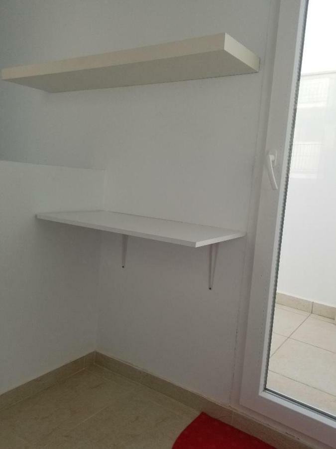 Villa Superior Family Town Centre Close To In Peaceful Residential Zone