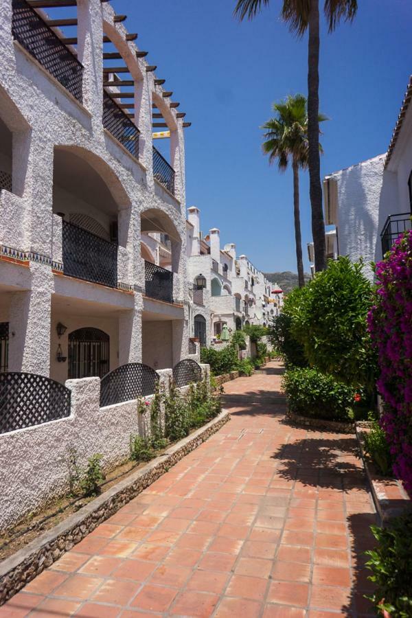 Apartment Lovely Living In Nerja