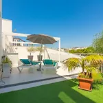 Resort Con Piscina Privada En Calle Carabeo