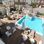 Apartamentos Ermita Plaza
