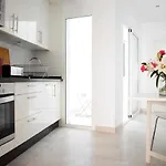 New Townhouse In The Heart Of Nerja With Jacuzzi