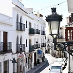 New Townhouse In The Heart Of Nerja With Jacuzzi