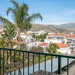 Acogedor Y Centrico Apartamento De 3 Dormitorios En Nerja