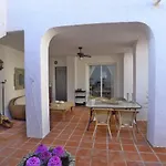 R1262 Villa Betina