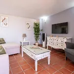 Lor Pintada Apartment