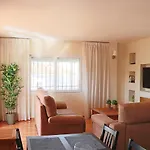 2 bedroom apartment Paradorares Ne