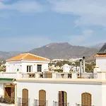 Terraza Mar y Montaña