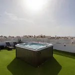 Terraza Mar y Montaña