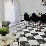 Apartamento De 3 Dorm En Pleno Centro De Nerja