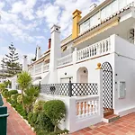 Las Rosas House